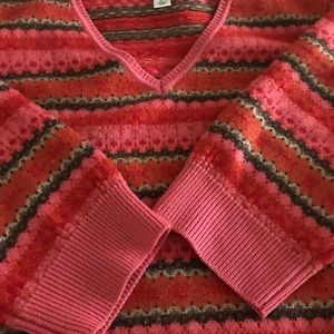 Beautiful V-neck sweater 3/4 length sleeve